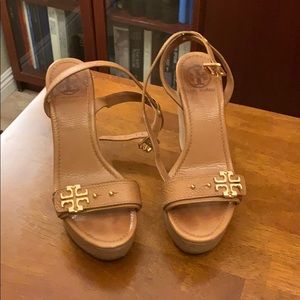 Tory Burch wedge 8.5